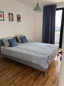 Cheerful 3 bedroom villa with pool in nature