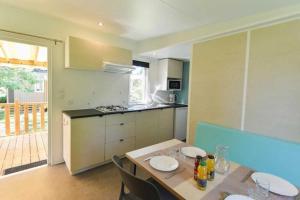 Chalets Chalet 3 etoiles - Piscine - ccbbhfa : photos des chambres