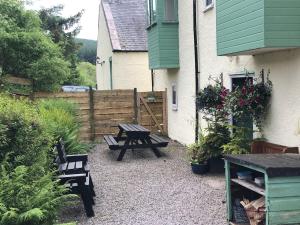 Corlae Cottage, mountain and forest views