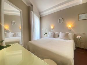 Double or Twin Room with Balcony room in Hotel Admiral