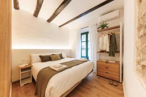 Bravissimo Ballesteries 34, Heart of the Barri Vell