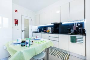 Atlantic Breeze Apartment