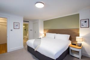 Deluxe Two-Bedroom Apartment room in Monarch House - Serviced Apartments - Kensington