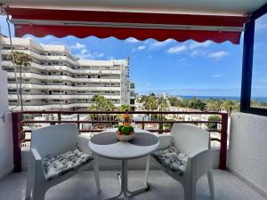 Stylish studio Olympia with ocean view