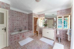Villas Magical villa 14 pers pool Clim : photos des chambres