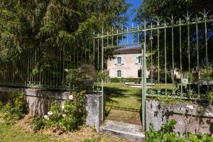 Maisons de vacances L-Ecrin - Maison de Campagne dans un Parc arbore : photos des chambres