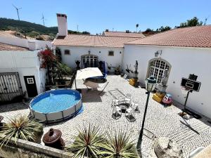 Casa Martins Country Apt 8 - Courtyard and pool