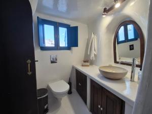 Kristy Cave House