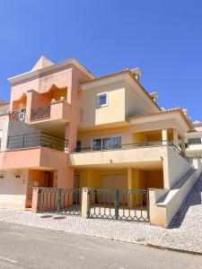 Villa Terraços do Castelo by DolceStay