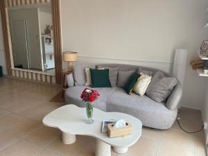 House with terrace 10 minutes from the beach