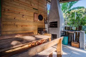 Cabanas relaxantes perto da Praia do Rosa - PRJ