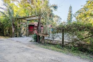 Cabanas relaxantes perto da Praia do Rosa - PRJ
