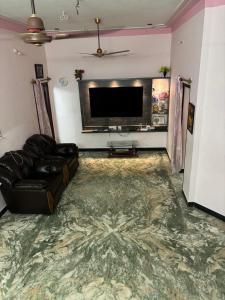 Chenar Homestay