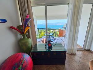 Art Gallery House with a small relaxing pool