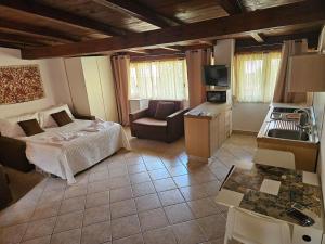 Monolocale loft ristrutturato- Metro Manzoni