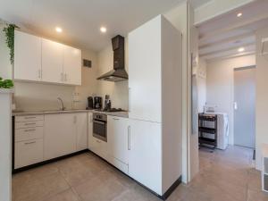 Bungalow in Sint Maartenszee near Beach