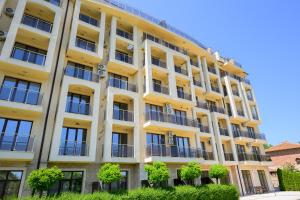 Azur Properties ap50