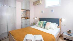 Two-Bedroom Apartment room in Niko Studios