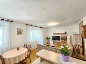 Apartment in Novi Vinodolski 15492