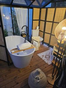 Tentes de luxe L orangerie de casaoma : photos des chambres