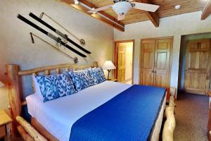 Timberline Condominiums 2 Bedroom Deluxe Unit A2D