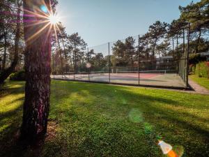 125 House - Swimming Pool, Tennis, Golf & Nature