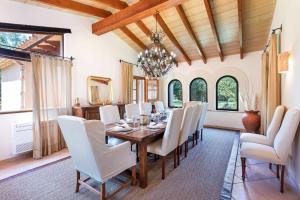 Villa privada de lujo con spa, piscina y Jardín