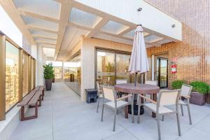 Apto Luxuoso - Condomínio com Piscina Aquecida