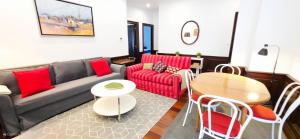 NEGURI 5 y 3 Garden Metro y Playa