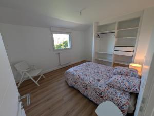 Villas Maison familiale design proche plage draps fournis : photos des chambres