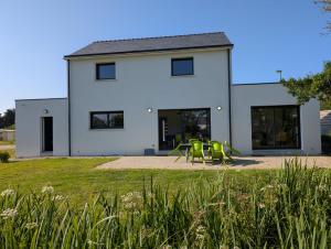 Villas Maison familiale design proche plage draps fournis : photos des chambres
