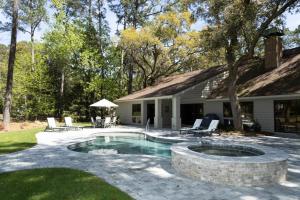 Spacious Pet-Friendly Home Sea Pines Golf Views