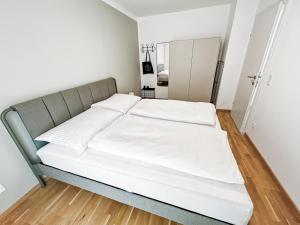 Modern 2 room apartment in downtown