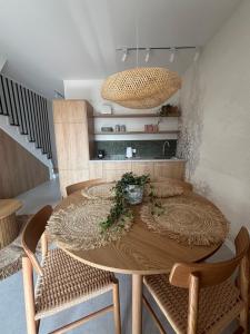 Siedlisko na wydmach, sauna,podgrzewane jacuzzi,domki klimatyzowane,starlink internet,parking