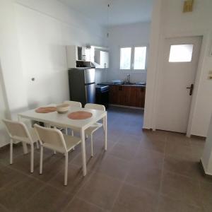 4pax, central Voula, market, beach