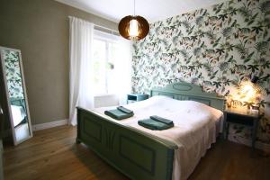 Keltaisen Kartanon Roosa