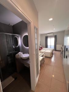 Theoxenia Caldera Hotel