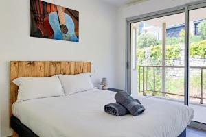 2B Near Vaugrenier AC terrace sea view swimming pool parking- BENAKEY