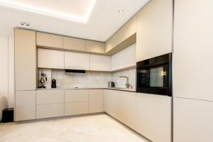 Playa Miraflores Luxury Beachfront Apartment