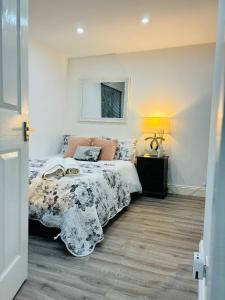 Hertford detached home garden pet friendly parking