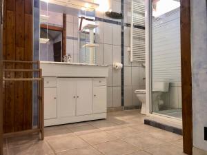 Appartements Studio avec terrasse vue Larzac : photos des chambres