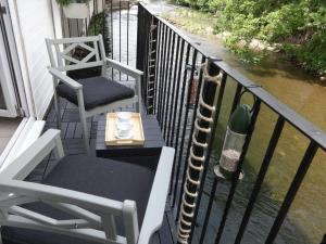 Riverbank Cottage River Ehan Double Balcony