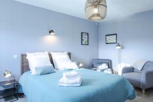 Appartements Gite de France Gite les pierres bleues 2 epis - Gite de France 2 personnes MAE-4011 : photos des chambres