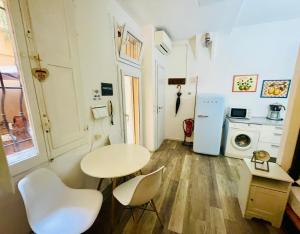 Portici di via Piella (monolocale)