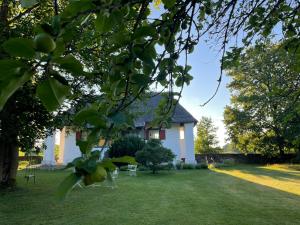 Tôlluste Villa