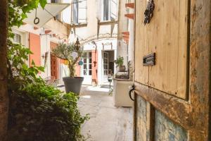 Appartements Le Jardin Secret - Suite Riad avec Balneo : Appartement 1 Chambre avec Baignoire Spa