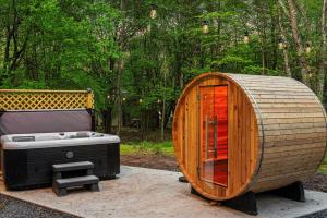 5 Br Sleeps 14 Hot Tub-Sauna-Movie Theatre-Arcade - 4hvězdičkové hotely ve městě Albrightsville