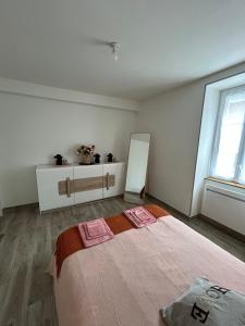 Maisons de vacances Maison avec cour : photos des chambres