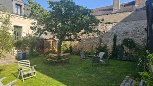 Gite Au Coeur de Tours, familial avec jardin au calme, parking