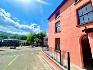 Luxury apartment, Mountain View in a Heritage Town